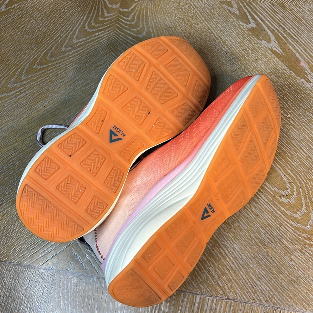 ALIGN Trixie Coral Ombré Nurse Hospital Sneaker 9.5 - Picture 9 of 11